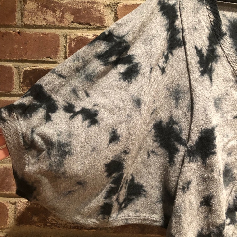 Buttoned Top/ Sweater - Picture 3 of 4